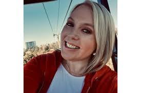 Mai Bates's Instagram, Twitter & Facebook