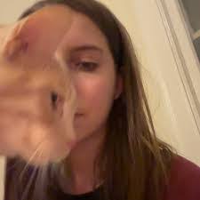 Nina Nepa's Instagram, Twitter & Facebook