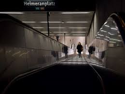 Ungelöst (german for case number xy … er präsentierte die bereits bekannten fahndungsfotos , erläuterte die lage des tatortes. Aktenzeichen Xy Zdf Er Wollte Sein Opfer 22 Vergewaltigen Polizei Zeigt Phantombild Tv