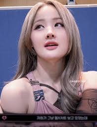 Belle Chuang's Instagram, Twitter & Facebook