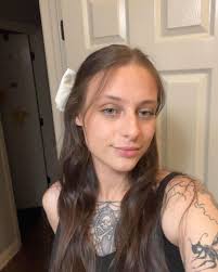 Kayla Tharp's Instagram, Twitter & Facebook