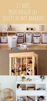 Vêtements, chaussures, jeux et jouets, livres et trésors, nombreuses sont les affaires d'un enfant qui nécessitent des rangements pratiques et adaptés. 15 Idees Pour Ranger Les Jouets De Nos Bambins Rangement Jouet Enfant Rangement Jouet Meuble Rangement Jouet