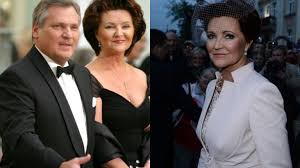 See more ideas about pierwsze damy, posty o ubraniach, wiktoriańska sukienka. Jolanta Kwasniewska Konczy 65 Lat Jak Zmieniala Sie Najlepsza Pierwsza Dama W Historii Polski