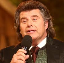 Und die stunden des glücks sind gewählt. Musikantenstadl Warum Andy Borg Mit 54 Zu Alt Furs Fernsehen Ist Welt