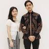 Felicia memang berada di singapura. 1