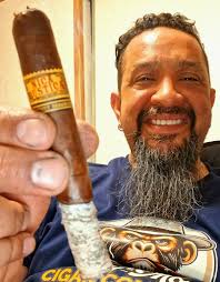 Barred owl joins friends for a smoke