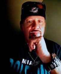 How regular degular Dolphins fans feel after a NFL win(aqua) and then you  have that small % in orange🤣🤣🤣🐬⬆