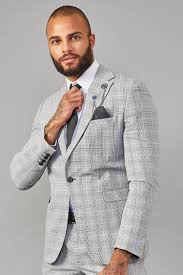 Beaucoup restent souvent confus sur la différence entre la veste et le blazer parce qu'il y a beaucoup de similitudes en eux. Veste De Costume Gris A Carreaux Blazer Veston Brentiny Paris