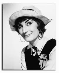 SS2423018) Movie picture of Beryl Reid buy celebrity photos and posters at  Starstills.com