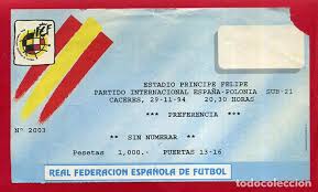 Su historia se sitúa en la edad media. Entrada Futbol Partido Internacional Espana Po Comprar Entradas De Futbol Antiguas En Todocoleccion 161812334