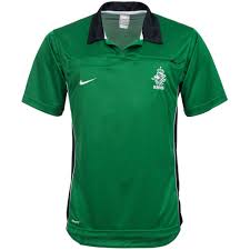 Damit deine trikots zu praktischen begleitern für jedes spiel werden, solltest du dich für das modell entscheiden, das perfekt zu dir und deinem körper passt. Knvb Trainingsanzug 054d67