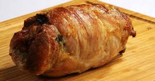 Curatam si tocam feliute subtiri o ceapa si un ardei (este de preferat sa folosim ardei rosu, pentru a. Porchetta ItalianÄ RuladÄ Din Carne De Porc Retete Usoare