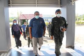 Timbalan pengarah institut latihan perindustrian (ilp) kota bharu yang baran dan menendang motosikal pelajarnya semalam diarah bercuti seminggu bermula hari ini sementara siasatan dalaman dijalankan. Majlis Menandatangani Nota Briged Tenggara Pga Kuantan Facebook