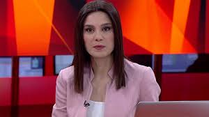 Cnn türk, ntv ve habertürk'ün spikerlerinin yaşadıkları korku yüzlerine yansıdı. Gazeteci Busra Sanay Cnn Turk Ten Ayrildi