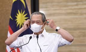 Malaysia's lockdown announcement caused some panic in singapore, with residents wondering whether supply of food and essential items will be disrupted. Malaysia To Loosen Covid 19 Lockdown Curbs Pm Says In May Day Speech