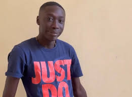 Khabane khaby lame (born 9 march 2000) is an italian tiktok video host. K8zrqykgk X5hm