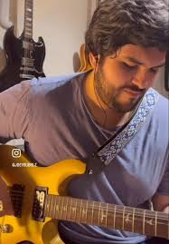 Mammoth Guitar Ron Estrada