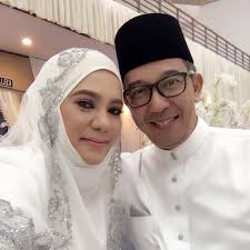 Shah iskandar dan isteri timang anak pertama setelah empat tahun menanti kehadiran cahaya mata. Pin Di Brainfood