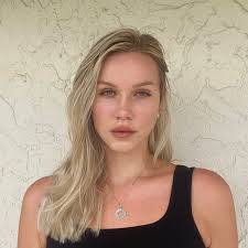 Shannon Bingham's Instagram, Twitter & Facebook