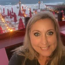 Tiffany Lightsey (@TiffanyLightsey)