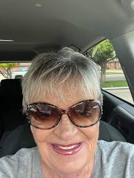 Chicken Mushroom Stroganoff Ingredients: 1 lb chicken breast, thinly sliced  2 cups fresh mushrooms, sliced 1 medium onion, finely chopped 2 cloves  garlic, minced 1 tablespoon olive oil 1 tablespoon butter 1