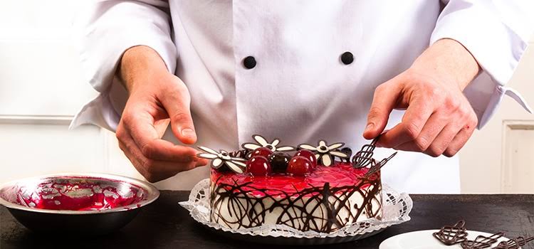Mga resulta ng larawan para sa Pastry Chef, baking cake"