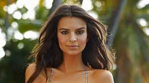 The Story Behind the Famous SI Swimsuit Photo of Emily Ratajkowski in  Music-Inspired Body Paint