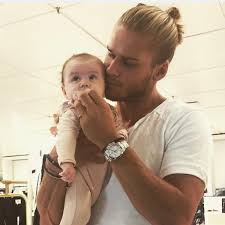 Mar 05, 2021 · bei dieser salsa wird es heiß: Rurik Gislason Dall Islanda E Il Piu Bello Del Mondiale Un Mix Tra Beckham E Thor Todaysport It Beckham Islanda Thor
