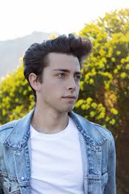 Male model ; Dark hair blue eyes ; Robert Everson by Yellow Lenz