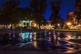 Washington Park In Quincy Il After Sunset Quincy Illinois Beautiful Places To Live American Cities