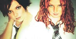 Omg so this is what really happened to TATU. They're all grown up now. Aww.