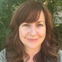 Toni Bishop's Instagram, Twitter & Facebook