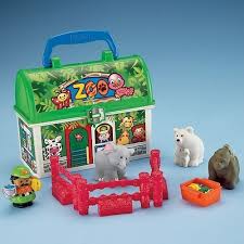 Fisher Price Little People Take Along Zoo Set By Fisher Price 21 99 Animals Carry Case Carry Your Very Own Zoo With This Fi Little People Zoo Toys Playset