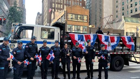 🇩🇴👮‍♂️ Policía Nacional participa en el Desfile Dominicano 2025 de Nueva York y presenta su nuevo uniforme 🇺🇸👮‍♂️ La participación fortalece vínculos con la diáspora y la cooperación con el Departamento de