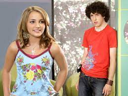 Jamie Lynn Spears Claims the Real Reason Zoey 101 Ended Wasn't Pregnancy |  Teen Vogue
