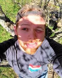 Andrew Schwark's Instagram, Twitter & Facebook