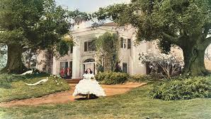 Courtisée par tous les bons partis du pays, elle n'. Juge Raciste Le Film Autant En Emporte Le Vent Supprime Provisoirement De La Plateforme De Streaming Hbo