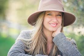 Grounded: Conscious Plant-based Cuisine: Montelbano, Lauren: 9798582995357:  Amazon.com: Books