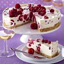Frischkase Beeren Kuchen Mit Keksbroselboden Rezept Lecker Rezept Kuchen Rezepte Einfach Kuchen Ohne Backen Kuchen Rezepte