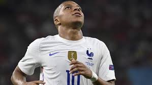 Mbappé presenta la nueva camiseta del psg. Real Madrid El Psg Quiere Banar En Oro A Mbappe Marca