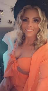 Molly Millard's Instagram, Twitter & Facebook