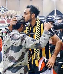 Mahmoud abdel moneim abdel hamid soliman, commonly known as mahmoud kahraba or simply kahraba, is an egyptian professional footballer who pl. Ù…Ø­Ù…ÙˆØ¯ ÙƒÙ‡Ø±Ø¨Ø§ ÙŠØ­Ø¸Ù‰ Ø¨Ø¥Ø´Ø§Ø¯Ø© ÙˆØ§Ø³Ø¹Ø© Ø¨Ø³Ø¨Ø¨ Ù‡Ø°Ù‡ Ø§Ù„ØµÙˆØ±Ø© ØµØ­ÙŠÙØ© Ø§Ù„Ù…ÙˆØ§Ø·Ù† Ø§Ù„Ø¥Ù„ÙƒØªØ±ÙˆÙ†ÙŠØ©