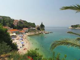 Restaurants, beach clubs, spa… haute retreats selects mansions for rent where to live your private resort experience. Villa Lanterna In The Top Left Stikovica Beach Picture Of Villa Lanterna Zaton Tripadvisor