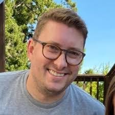 Chris Collum's Instagram, Twitter & Facebook