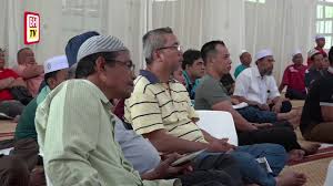 It was constructed between 2004 and 2006. Lebih Sedekad Berjuang Bangunkan Masjid Ukay Perdana