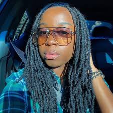 April Bee (@aprilbeee_) posted