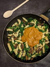 Whisk the pumpkin puree, 1/2 cup veggie stock, tahini, tomato. Pumpkin Pasta With Mushroom Kale Hayl S Kitchen