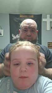 Our crosses won't ever be to heavy! #bearyourcrossdaily #fuelyourfaith...