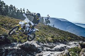 What you get is a helmet that offers good performance both on the street and in the dirt. Enduro