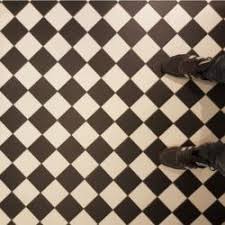 Schachbrett Schwarz Weiss Traditionell Fliesen Schoenerwohnen Schonerwohnen Historisch Fliesen Historische Fliesen Natursteine